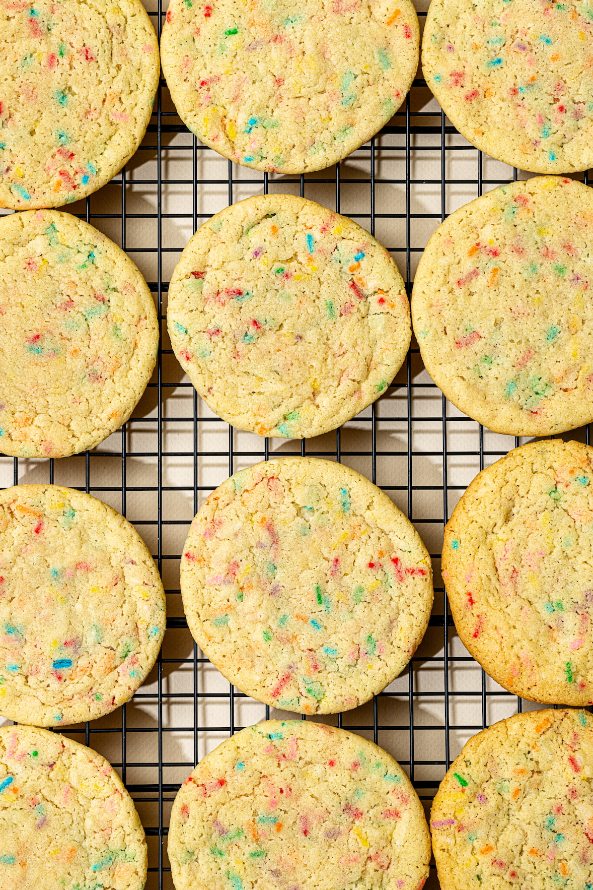 Biscuits avec des bonbons multicolores