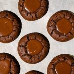 Biscuits au chocolat et au café style thumbprint