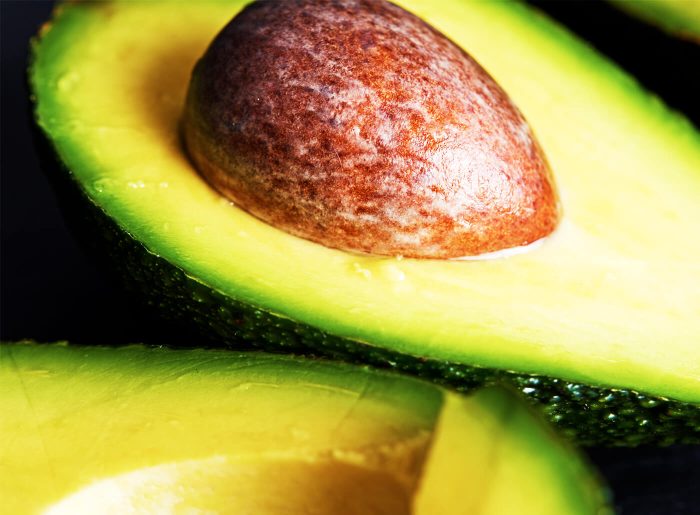 L'avocat : valeurs nutritives, calories, bienfaits santé, recettes et utilisations
