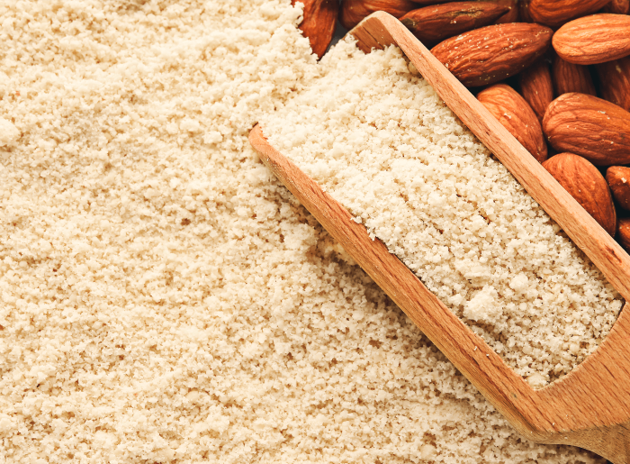 La poudre d'amandes : valeurs nutritives, calories, bienfaits santé, recettes et utilisations