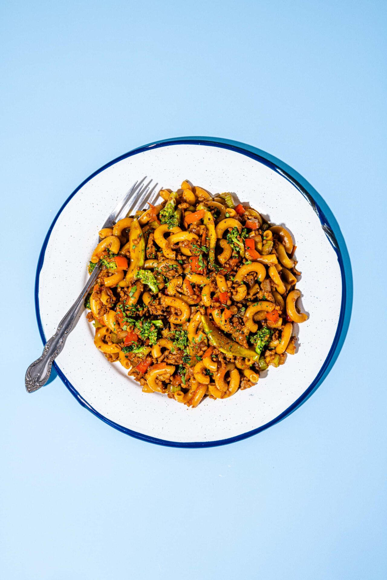 macaroni chinois aux légumes et viande marinée