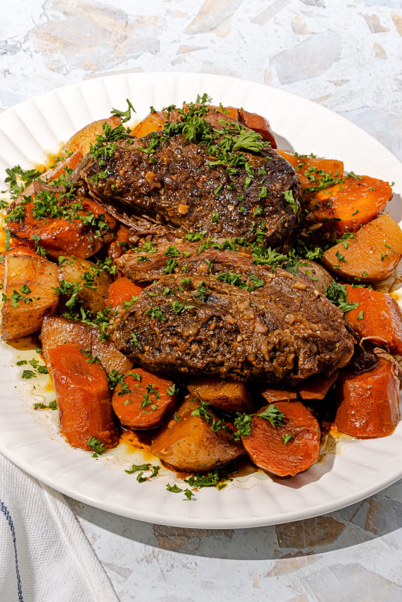 Rôti de palette de boeuf à la mijoteuse (recette facile)
