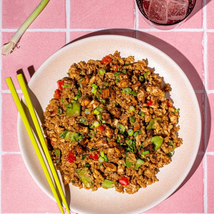 Riz frit au poulet (riz chinois au poulet)