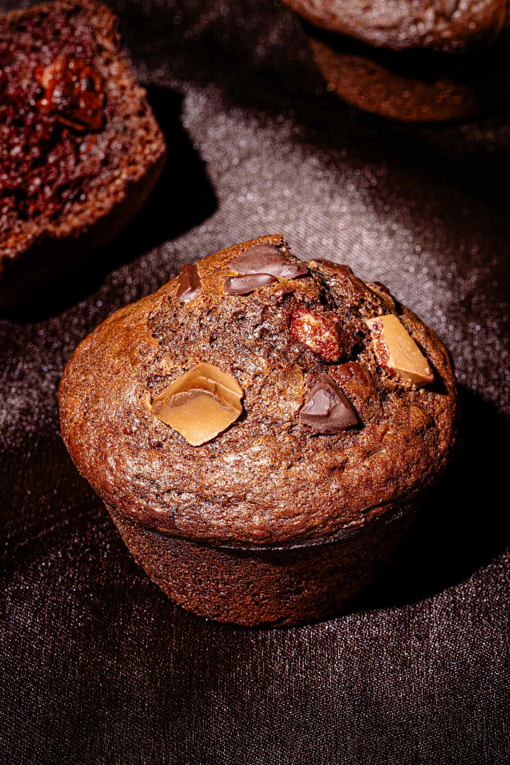 Muffins double chocolat ultra moelleux (avec chocolat noir et chocolat au lait)