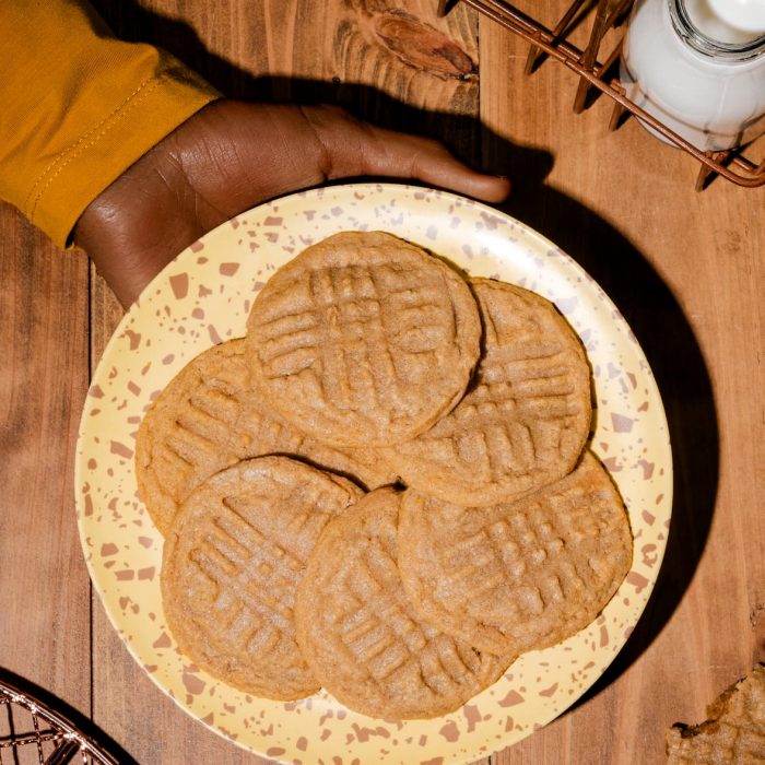 Biscuits rapides au beurre d&rsquo;arachide (3 ingrédients)