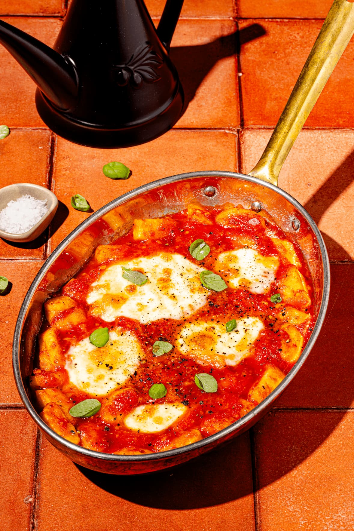 Gnocchis à la sauce tomate gratinés avec mozzarella