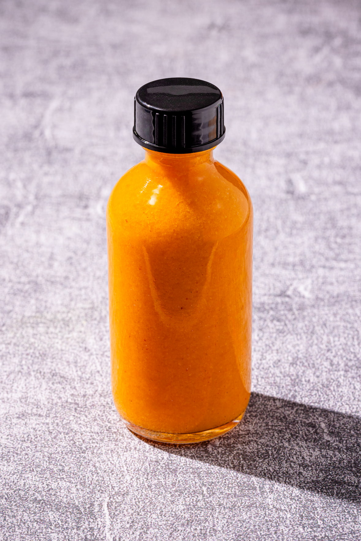 Recovery shot avec carottes, gingembre, poivre, Cayenne, collagène