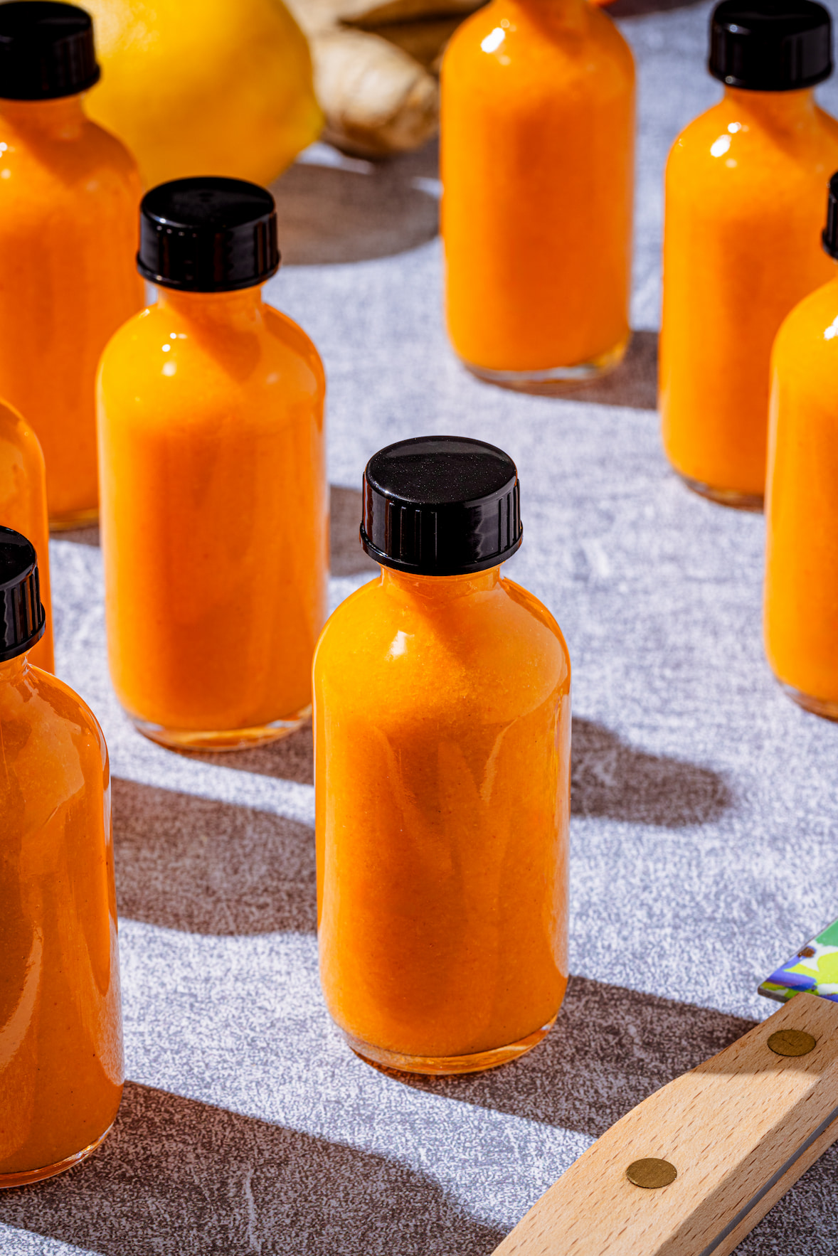 Recovery shot avec carottes, gingembre, poivre, Cayenne, collagène