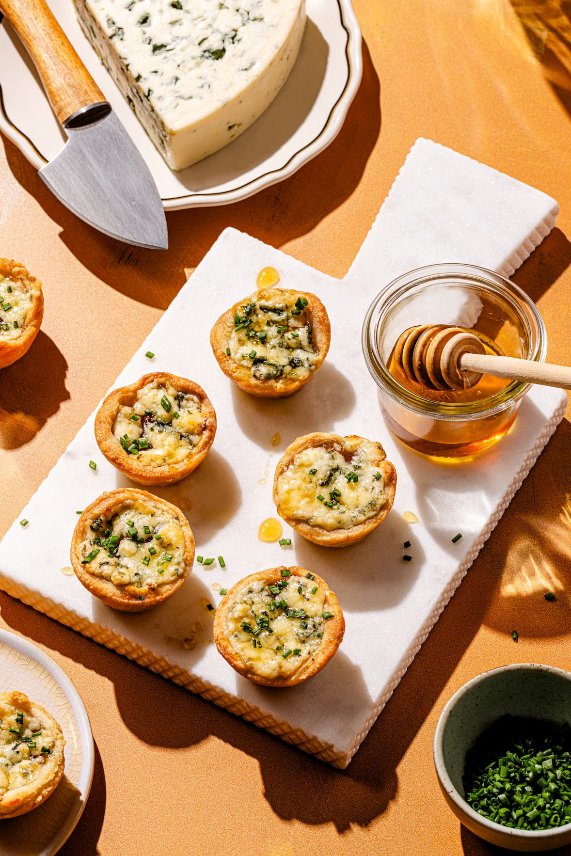 Bouchée de fromage bleu avec confiture de figue