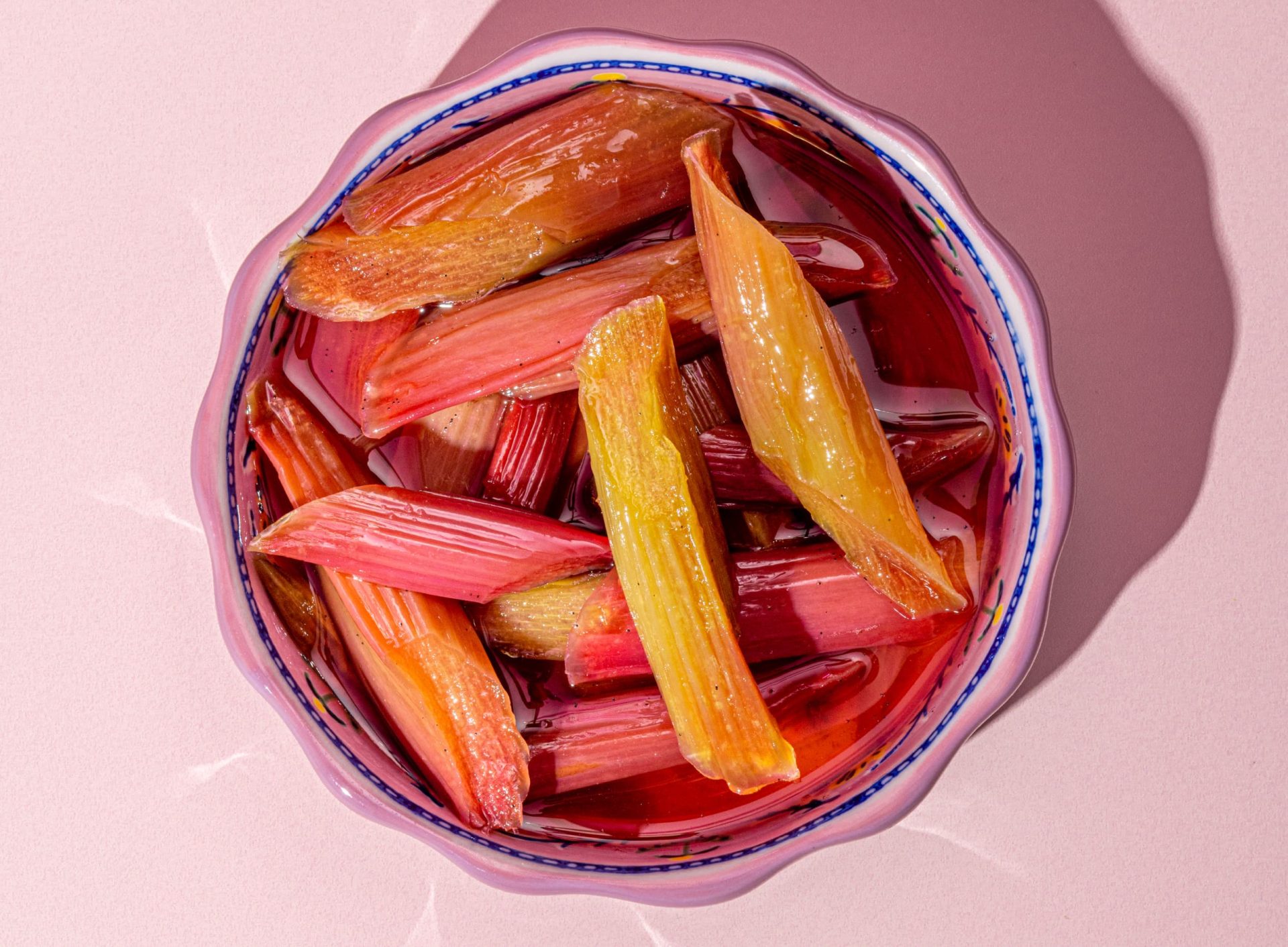 Les meilleures recettes pour cuisiner la rhubarbe