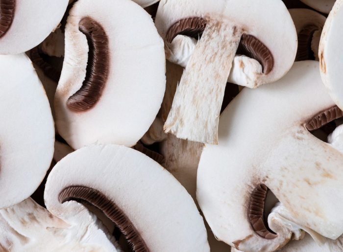 Le champignon : valeurs nutritives, calories, bienfaits santé, recettes et utilisations