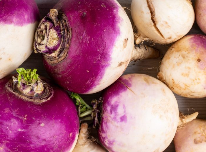 Le navet : valeurs nutritives, calories, bienfaits santé, recettes et utilisations