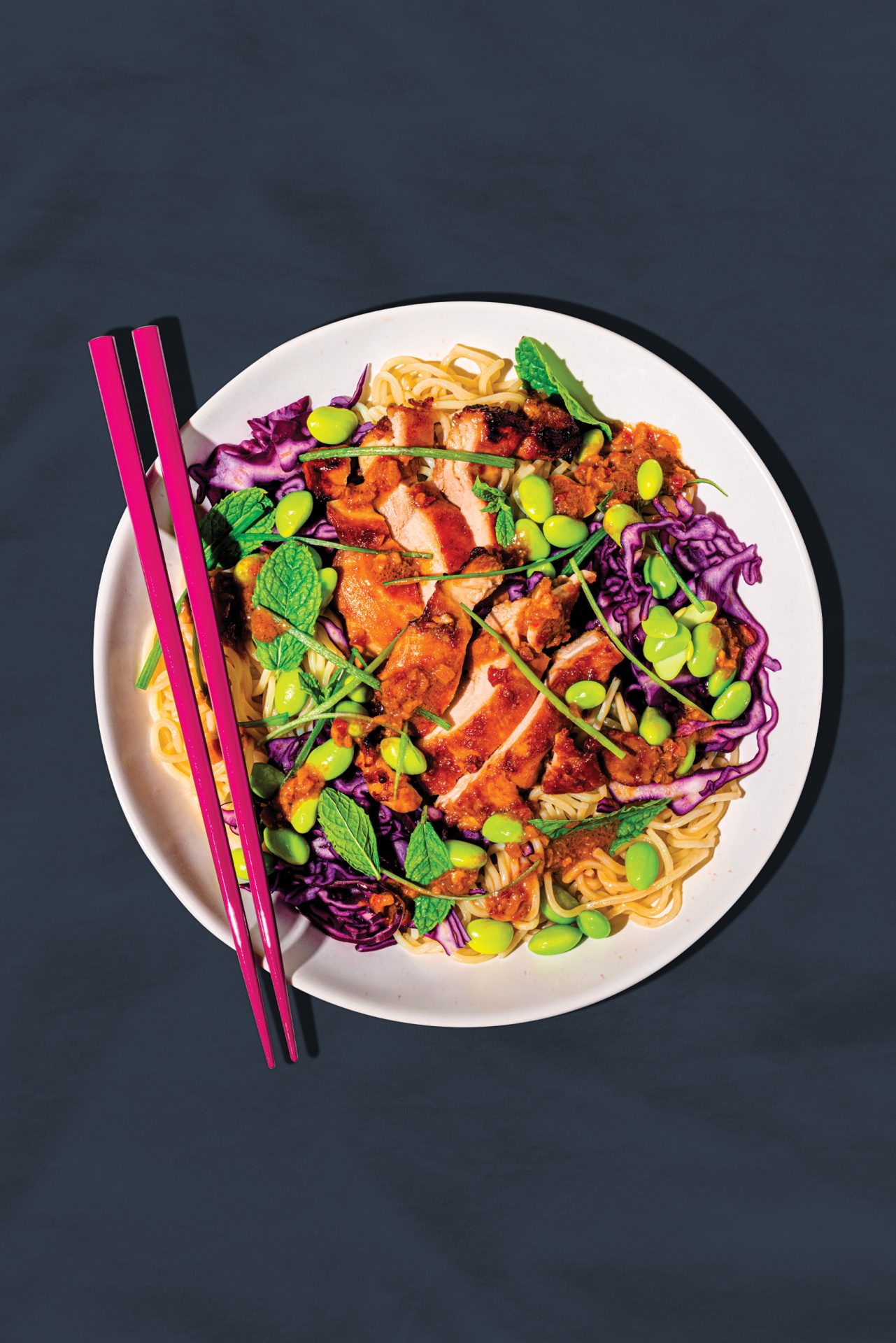 Bol de poulet miso et nouilles ramen