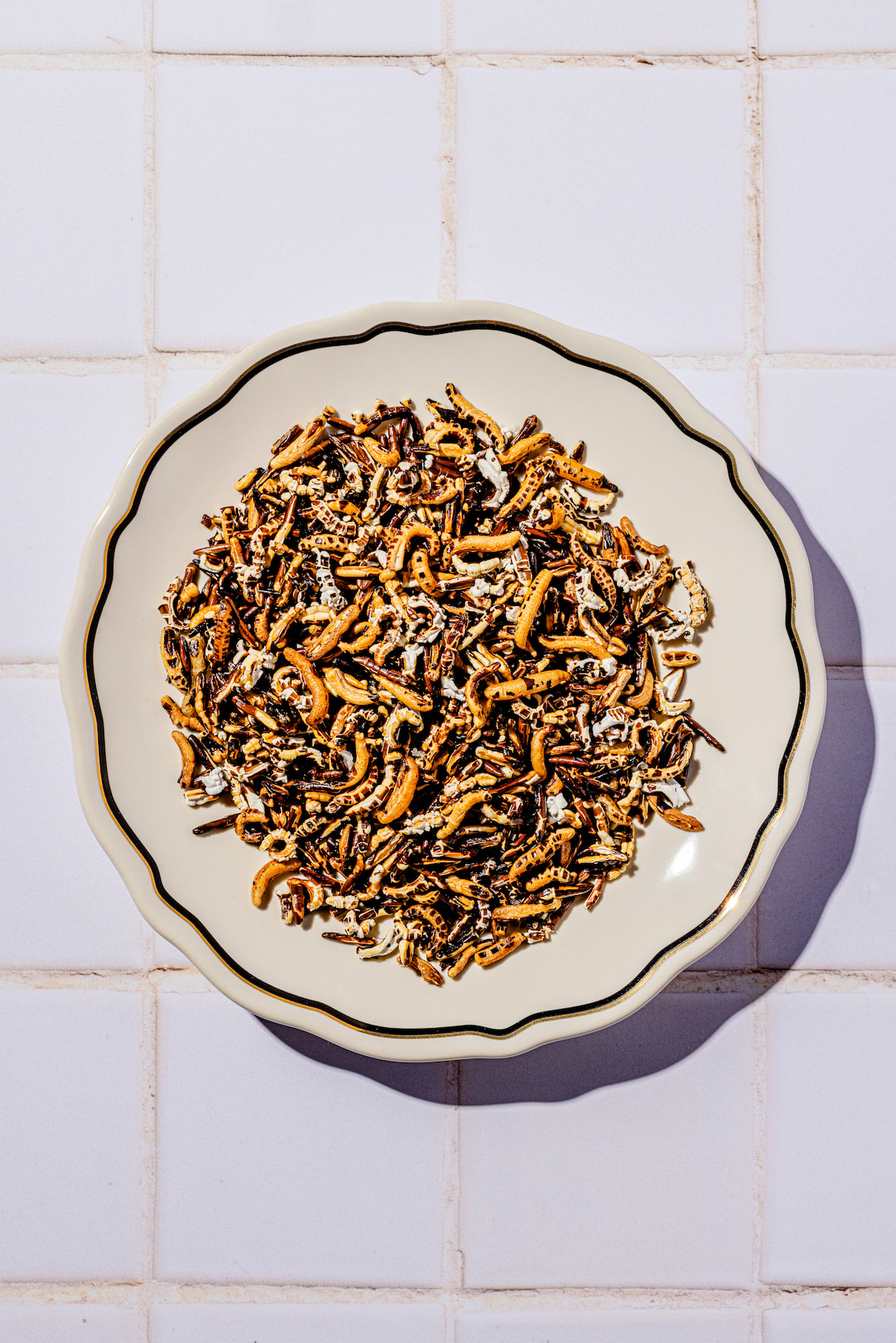 Céréales de riz sauvage soufflé maison croustillantes pour bol déjeuner et garniture