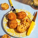 Boules de macaronis au fromage et au bacon