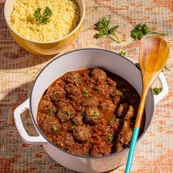 Boulettes libanaises avec sauce tomate à la cannelle