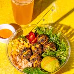 Bols de boulettes végétariennes