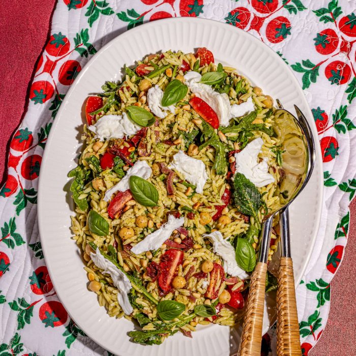 Salade d’orzo italienne au pesto