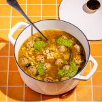 Soupe aux boulettes de dinde et au pesto