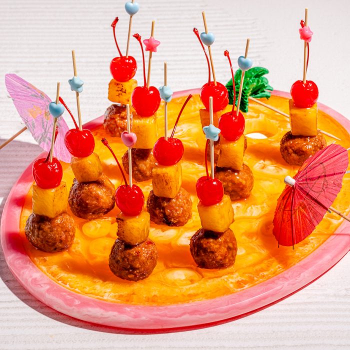 Petites brochettes de boulettes hawaïennes