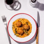 Orzo crémeux aux boulettes de porc