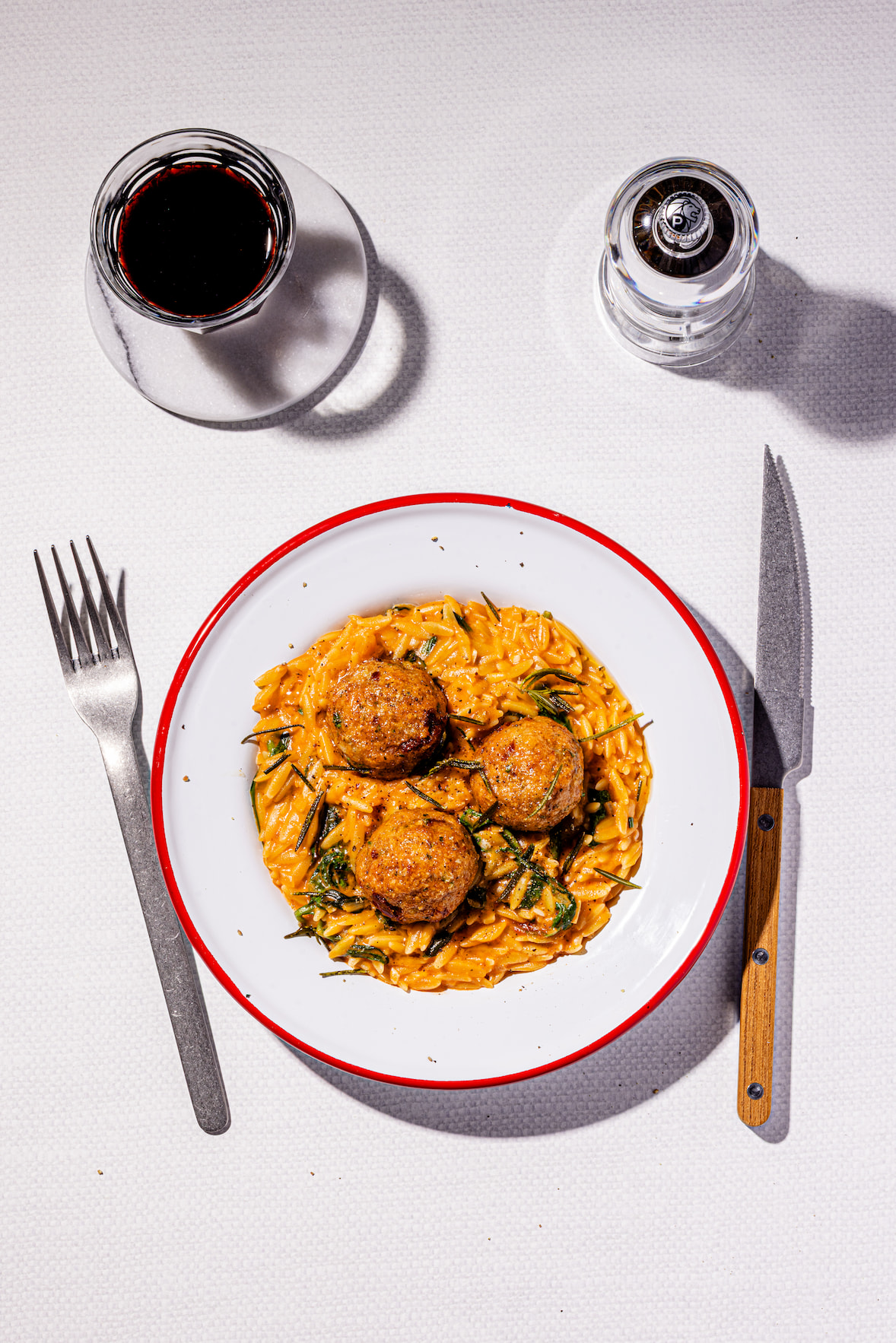 Orzo cuit façon risotto avec boulettes de viande