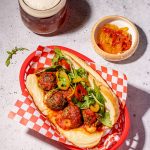 Sous-marins aux boulettes farcies au bocconcini