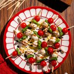 Brochettes bocconcinis, tomates et basilic