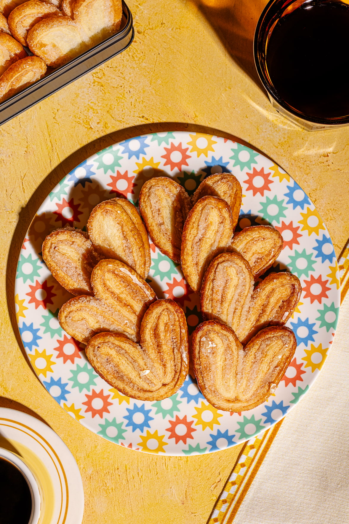 Palmiers feuilletés maison, biscuits simples et dorés au sucre
