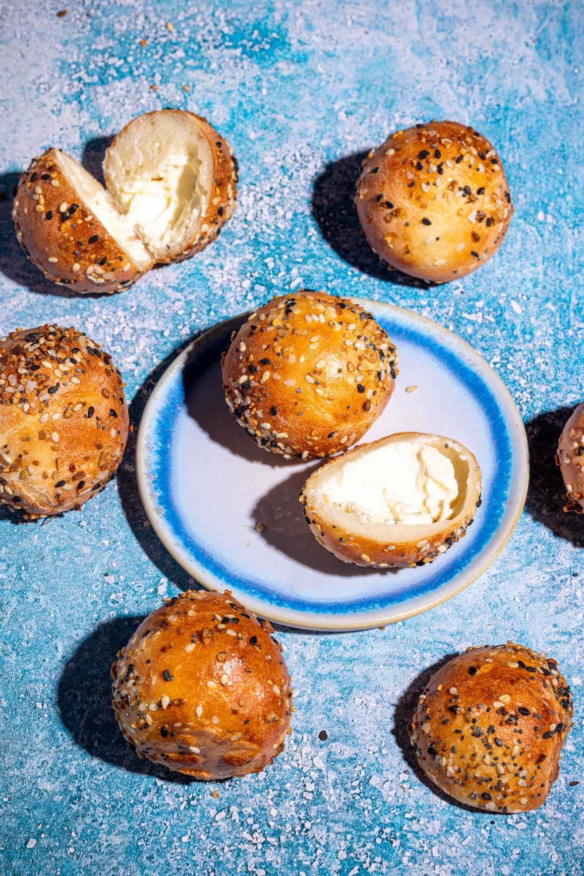 Bouchées de bagel au fromage à la crème au yogourt grec tout garni faciles
