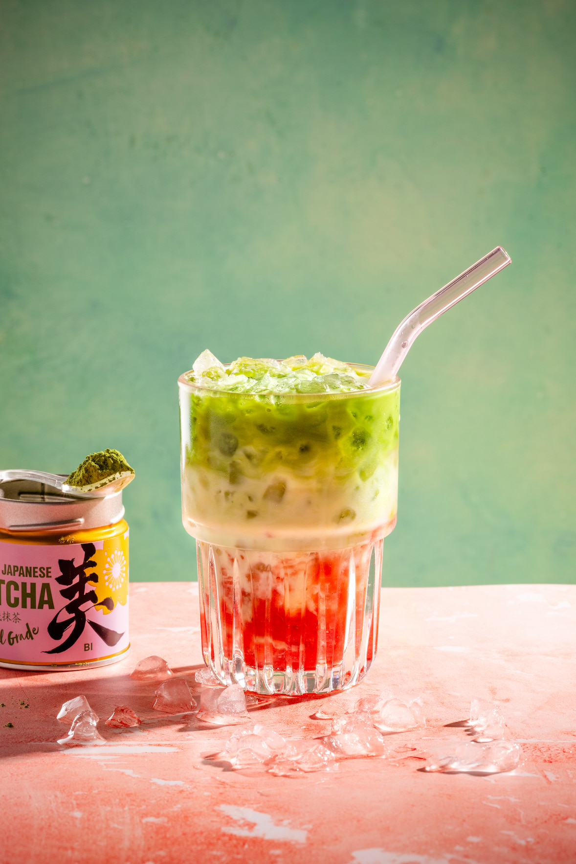 Matcha latté glacé à la fraise