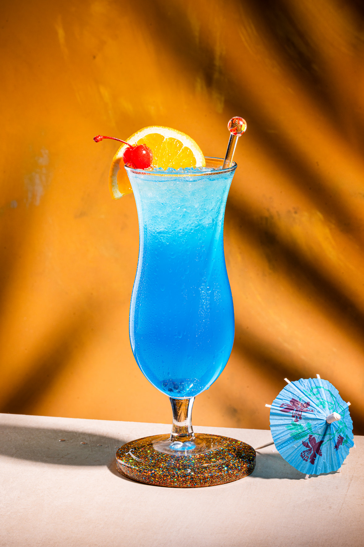Cocktail blue lagoon facile à la vodka et curaçao bleu