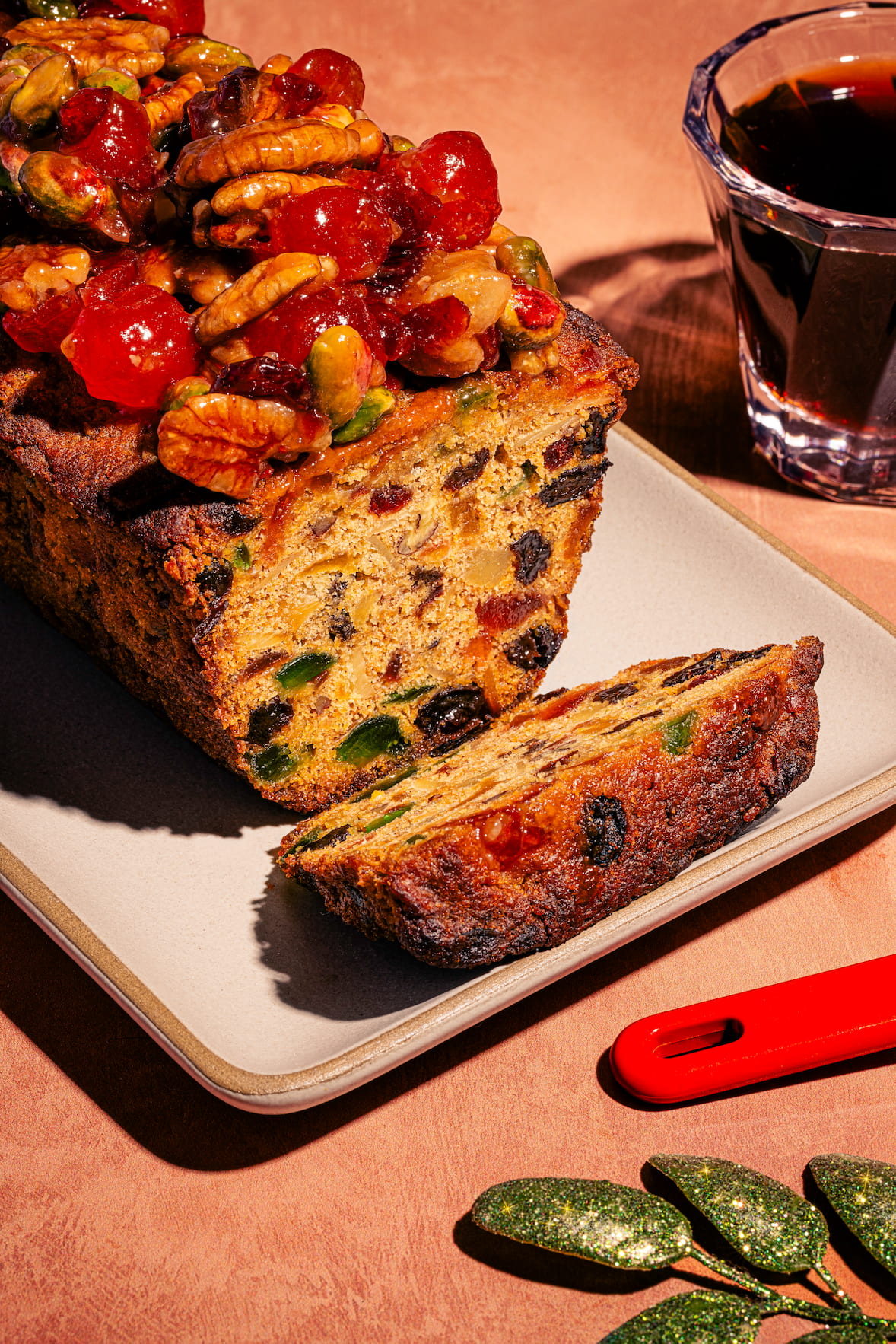 Le meilleur gâteau aux fruits traditionnel maison moelleux et riche en fruits macérés