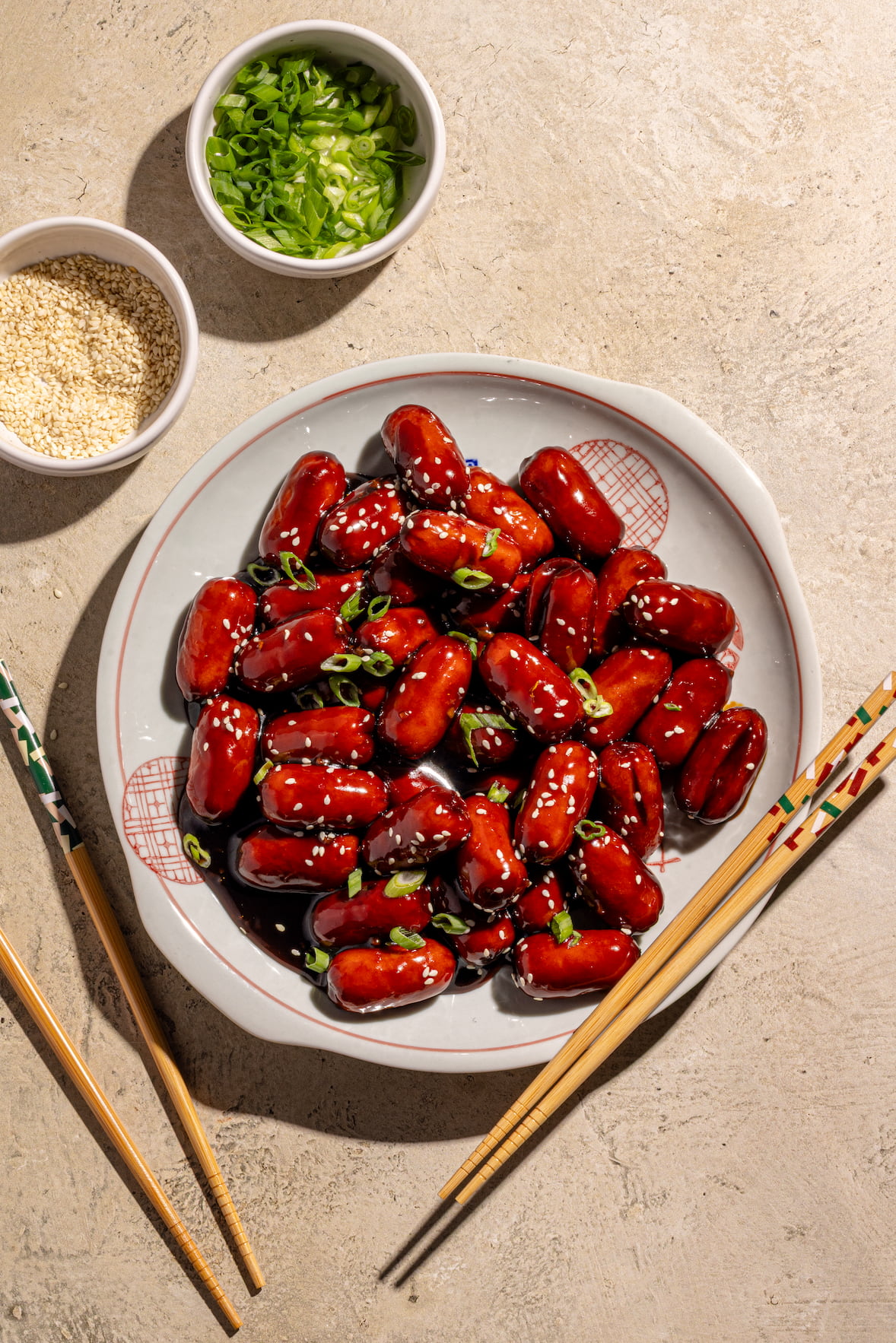 Saucisses cocktail asiatiques teriyaki maison nappées de sauce collante