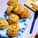 Scones salés au fromage et au jalapeño