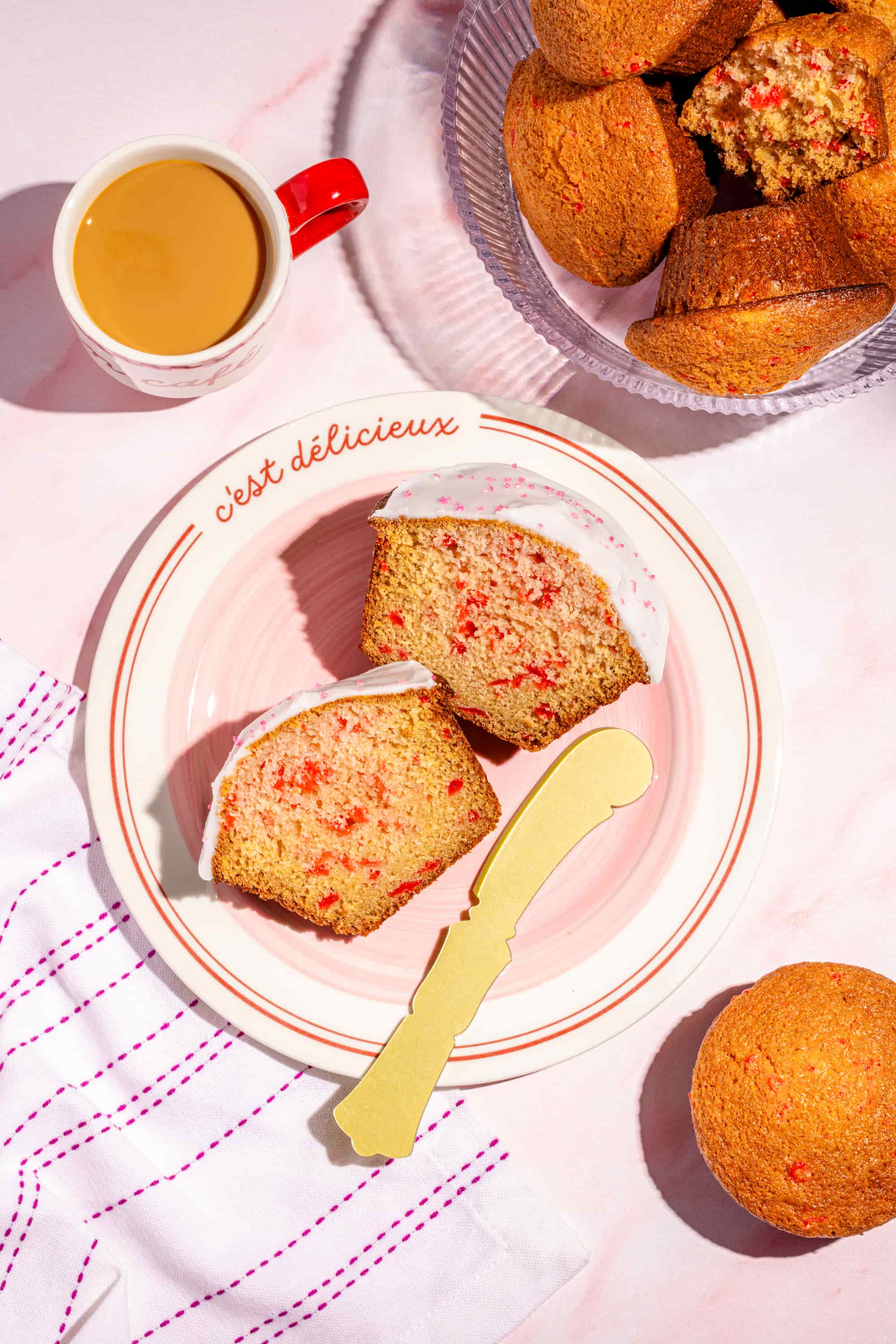 Muffins tendres aux cerises marasquin (muffins aux cerisettes)