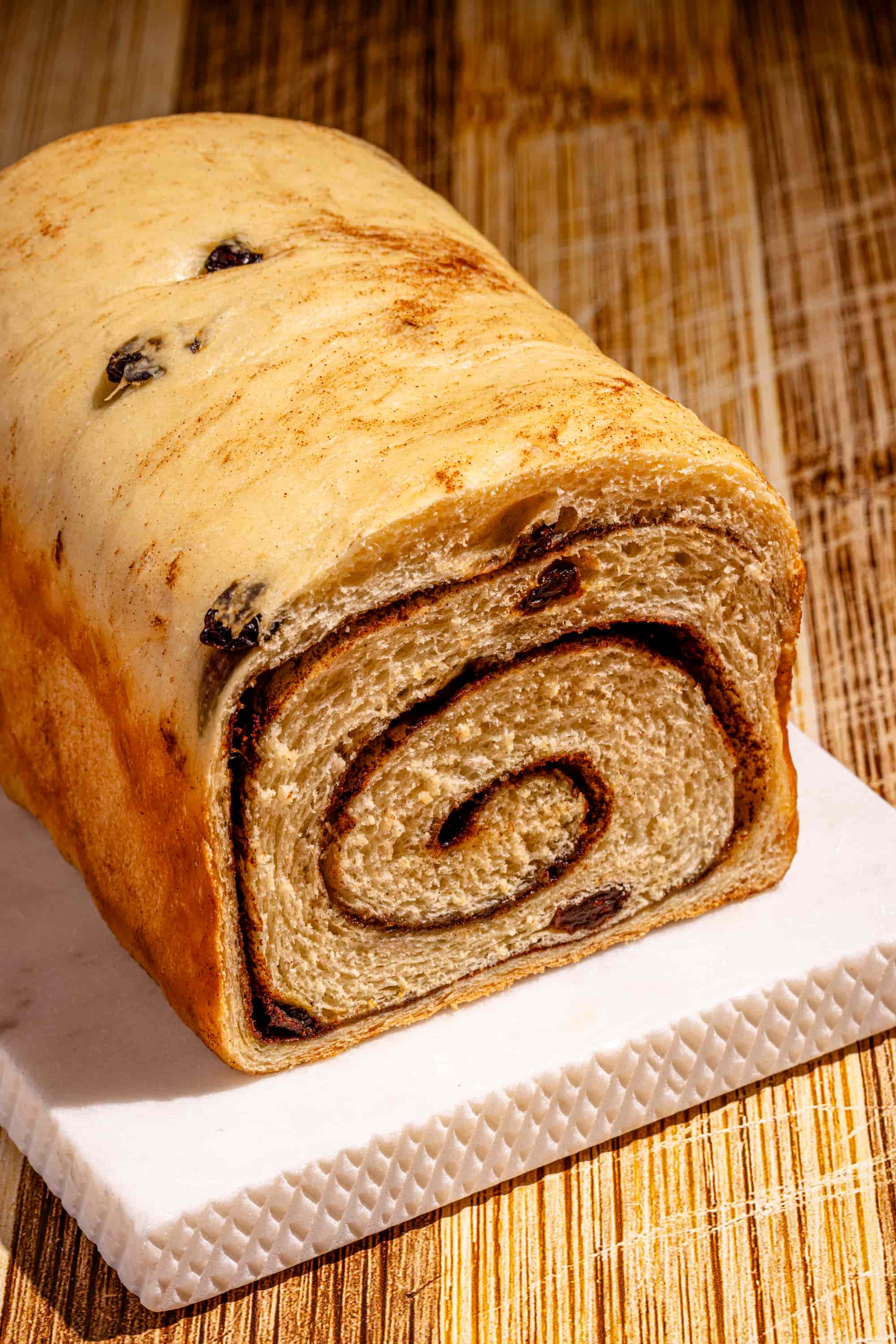 Pain marbré cannelle et raisins maison ultra moelleux