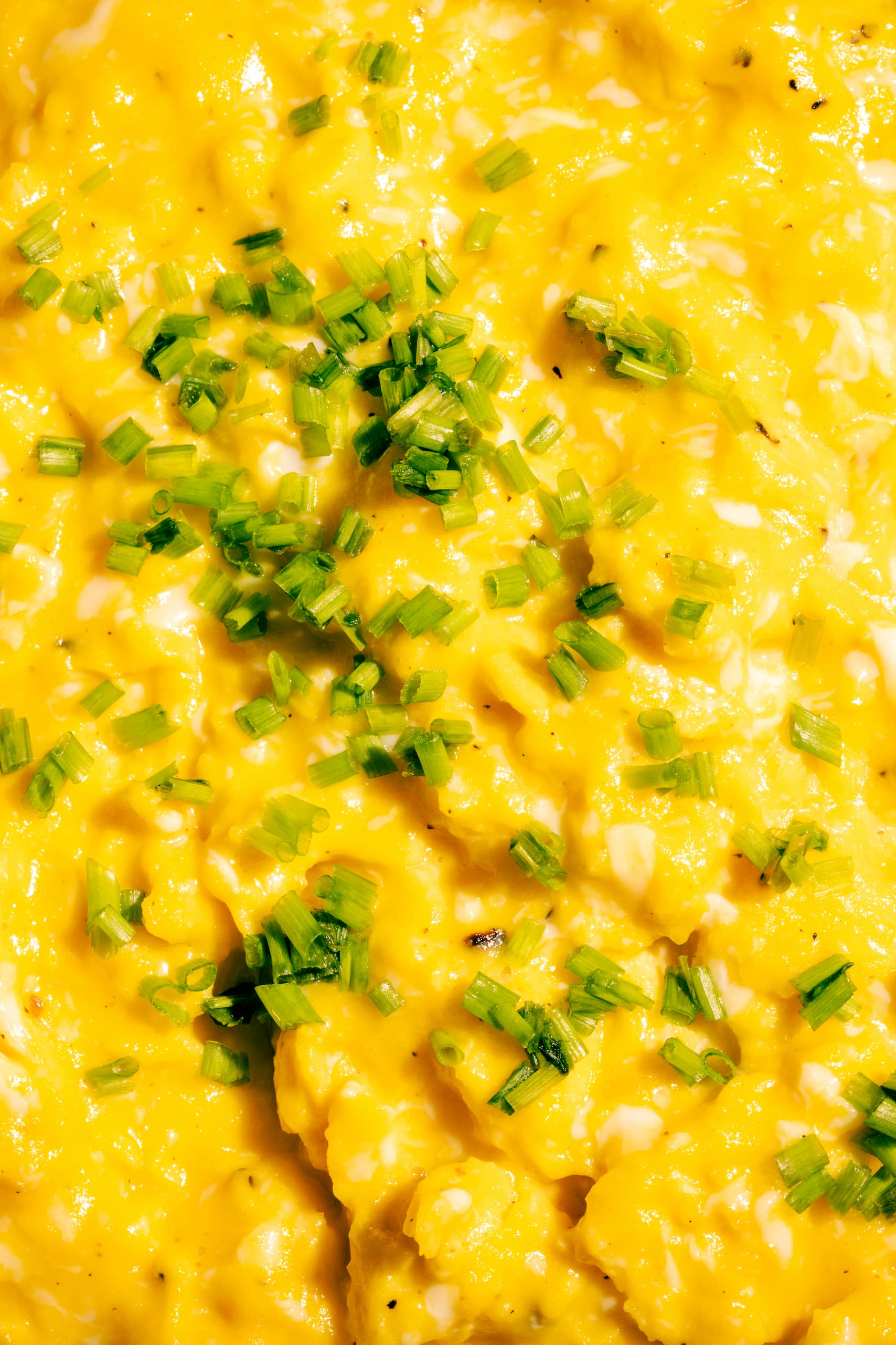 Oeufs brouillés parfaits crémeux à la crème 35 % style restaurant