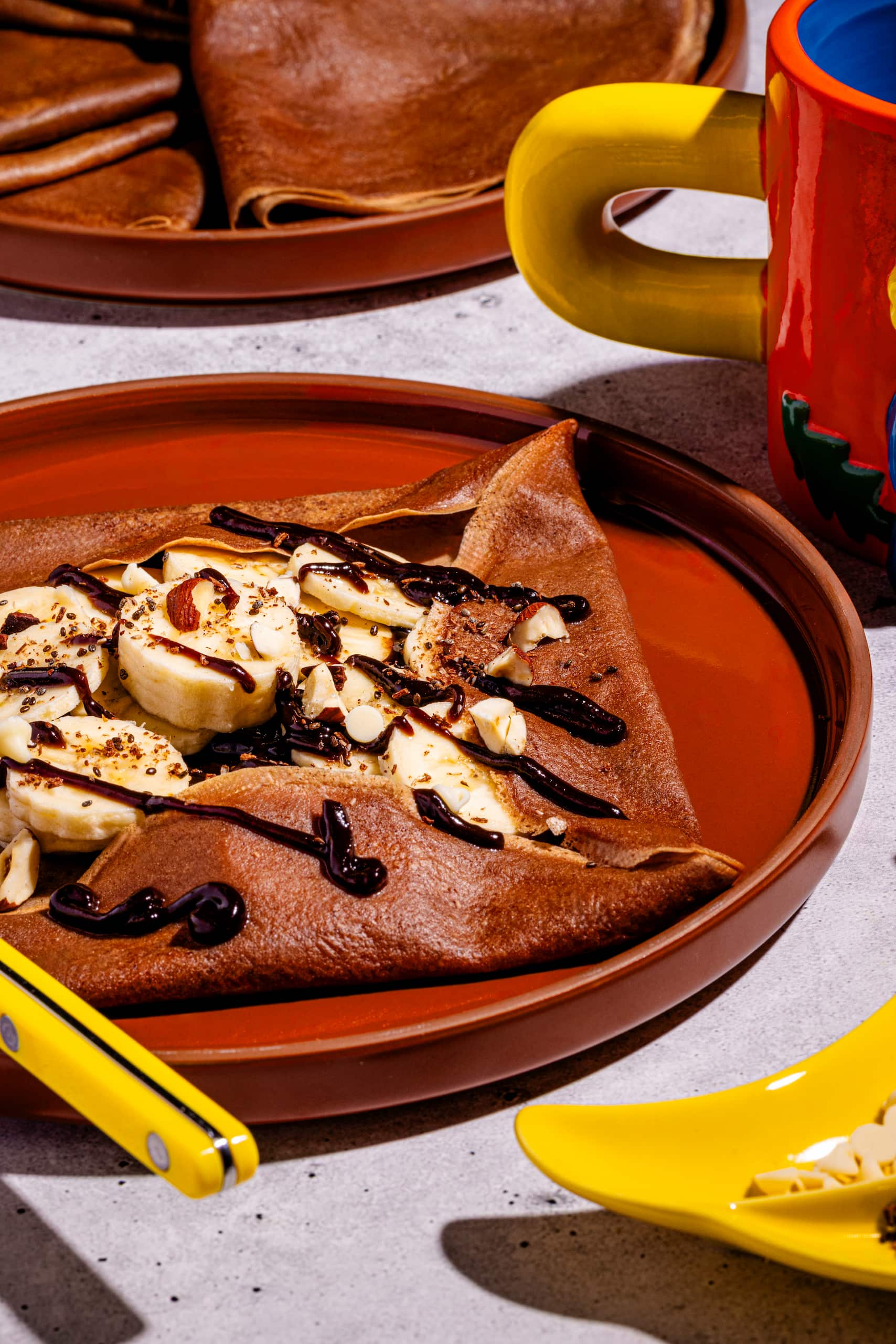 Crêpes minces au cacao faciles (crêpes chocolatées fines pour brunch gourmand)