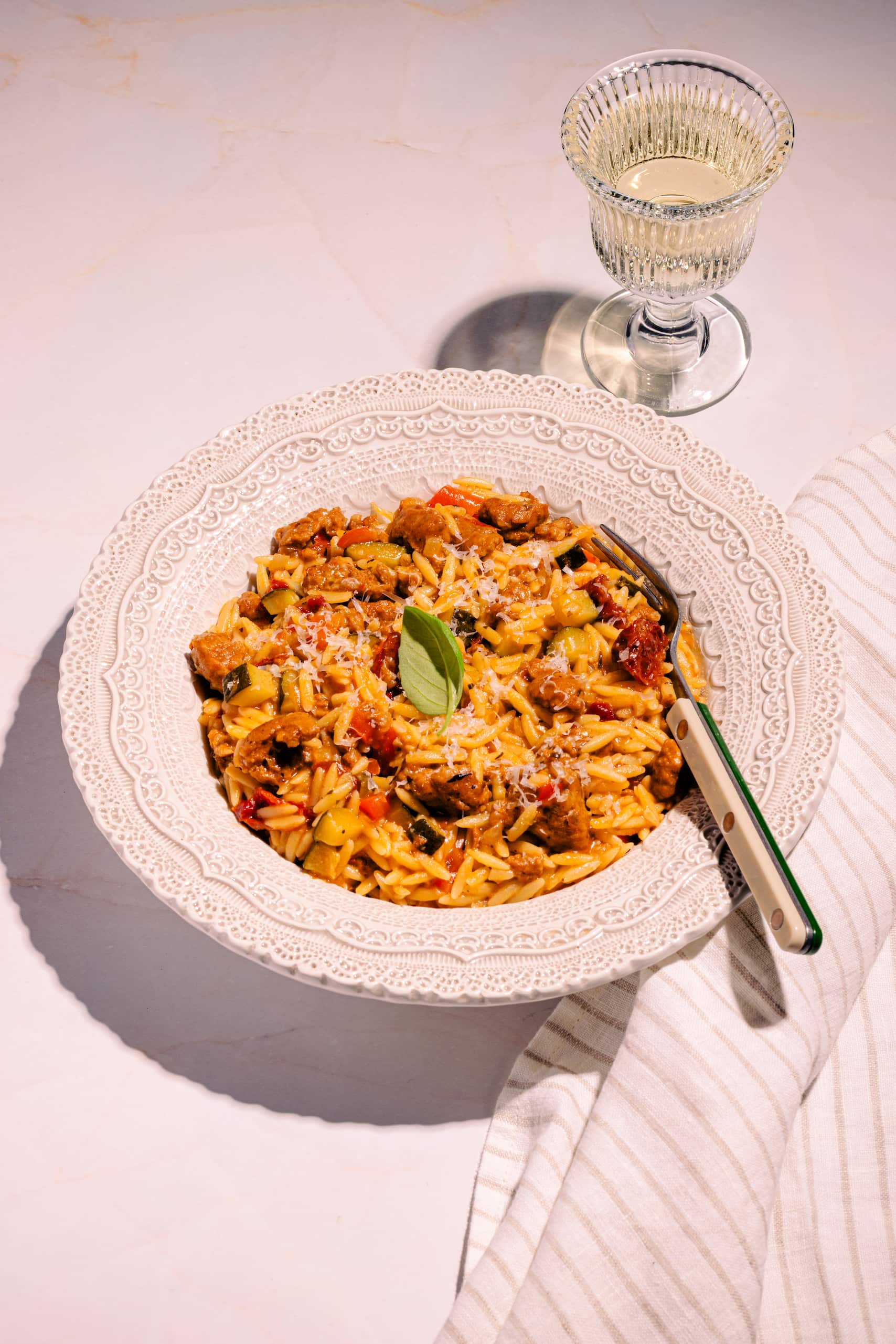 Orzo crémeux aux saucisses italiennes facile (one pot)