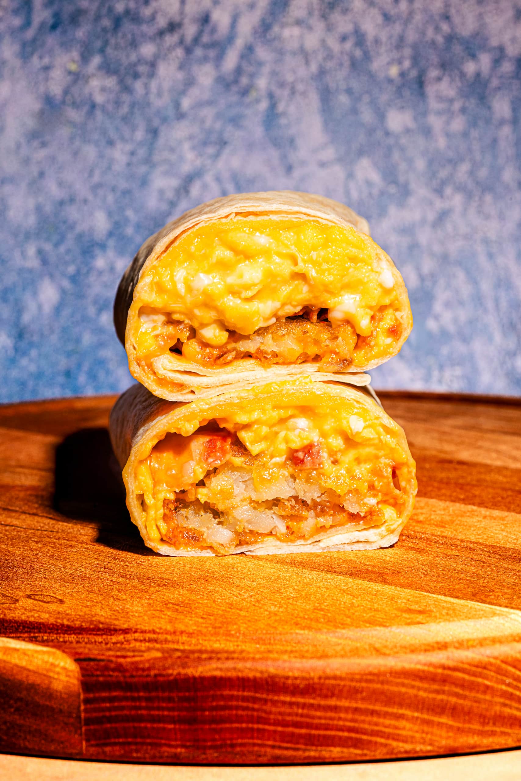 Wrap-matin du travailleur au bacon (recette maison) avec cheddar et hash browns