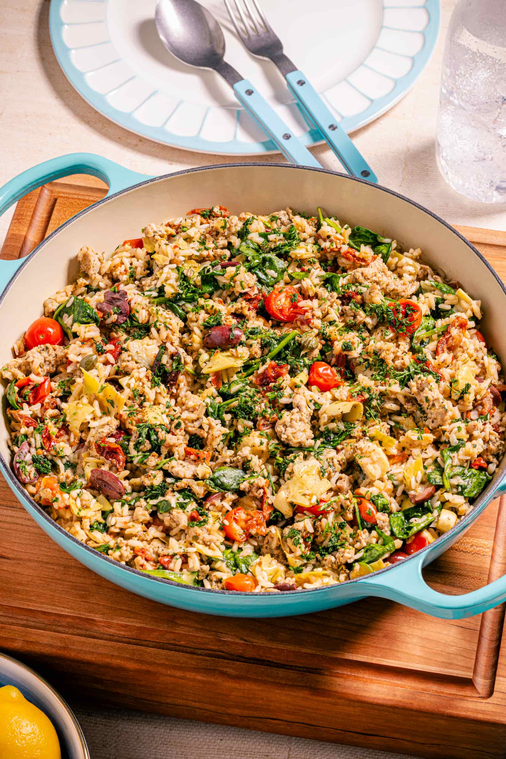 Poêlée méditerranéenne de dindon et de riz facile aux épinards et artichauts