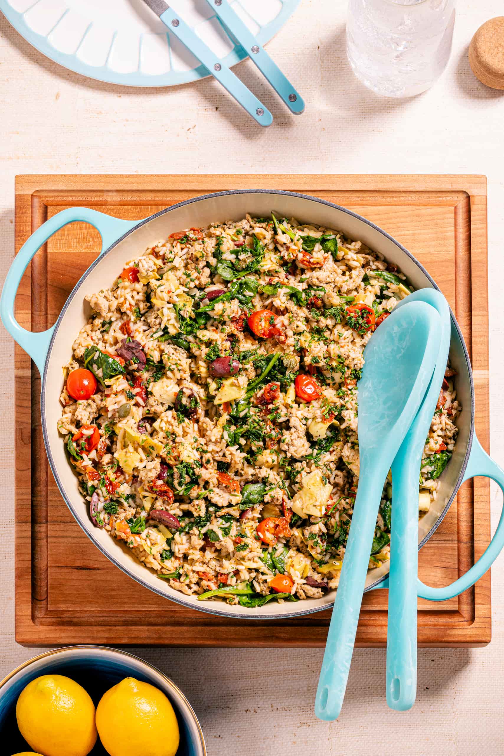 Poêlée méditerranéenne de dindon et de riz facile aux épinards et artichauts