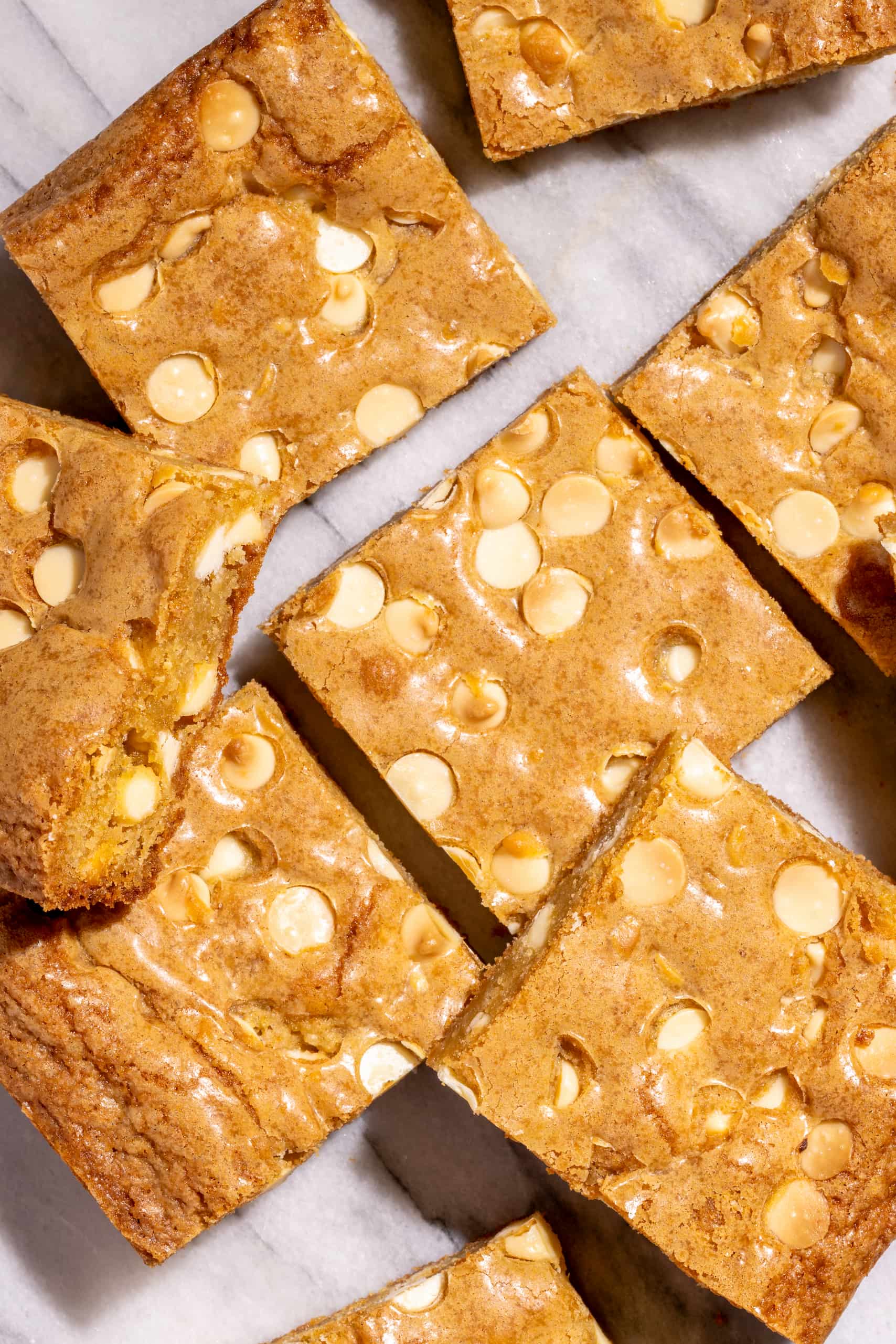 Blondies au chocolat blanc moelleux (la meilleure recette facile)