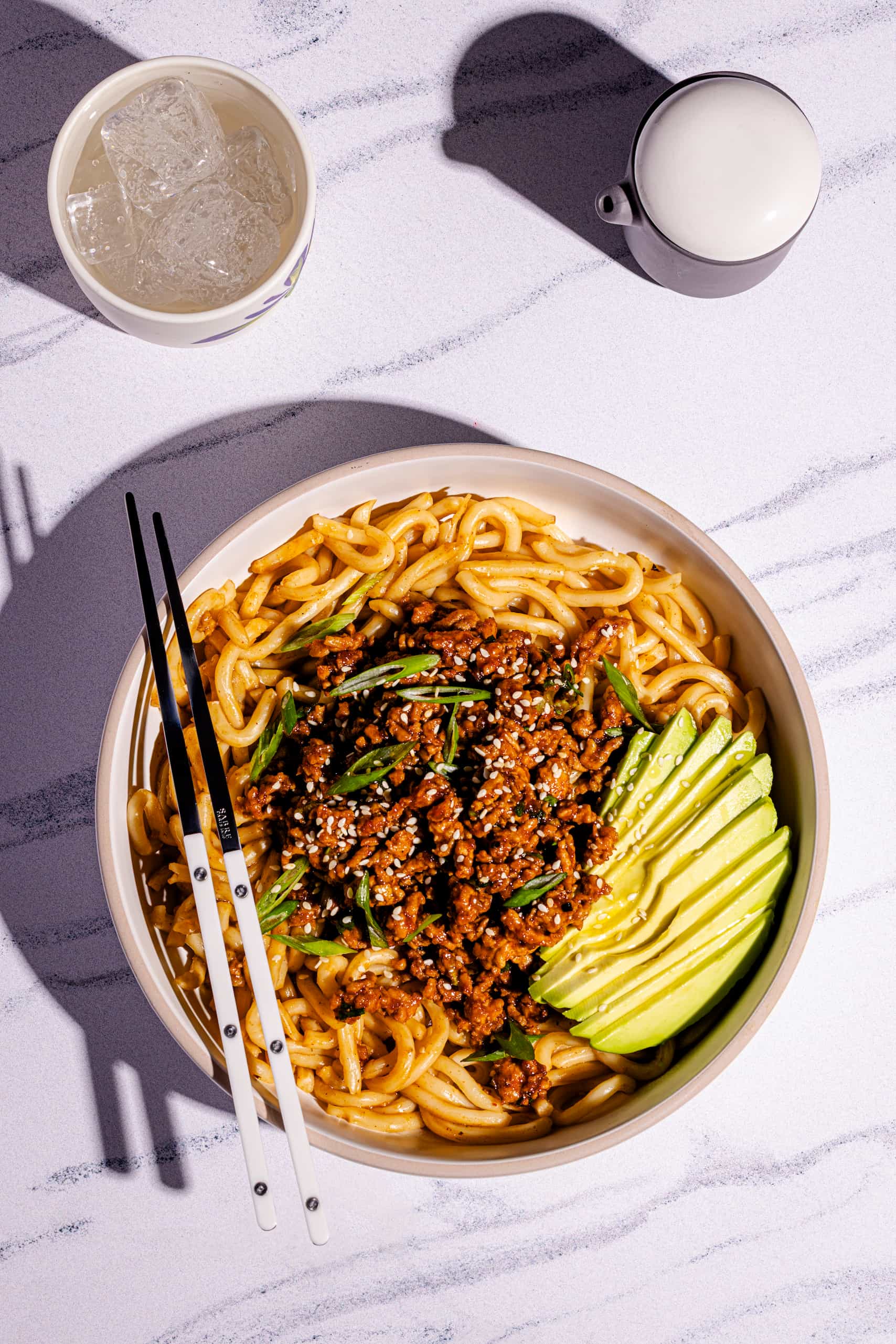 Porc gochujang express servi avec sauce brillante et saveurs coréennes express