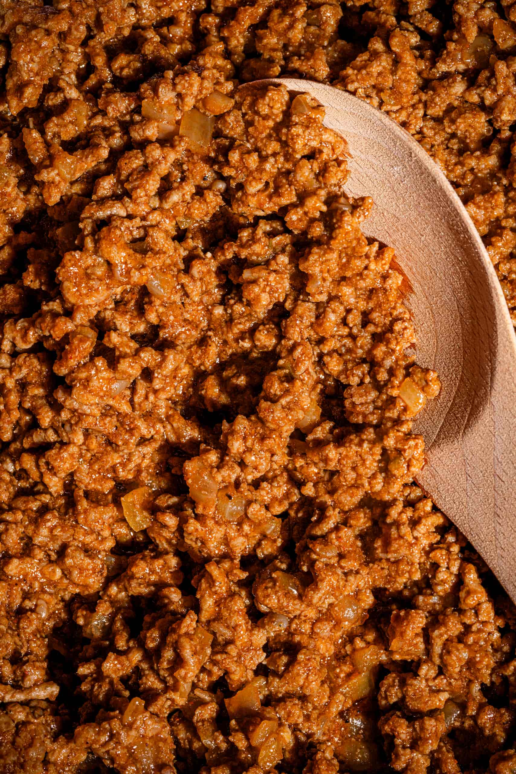 Boeuf à tacos rapide maison dans une poêle, garniture taco boeuf haché aux épices