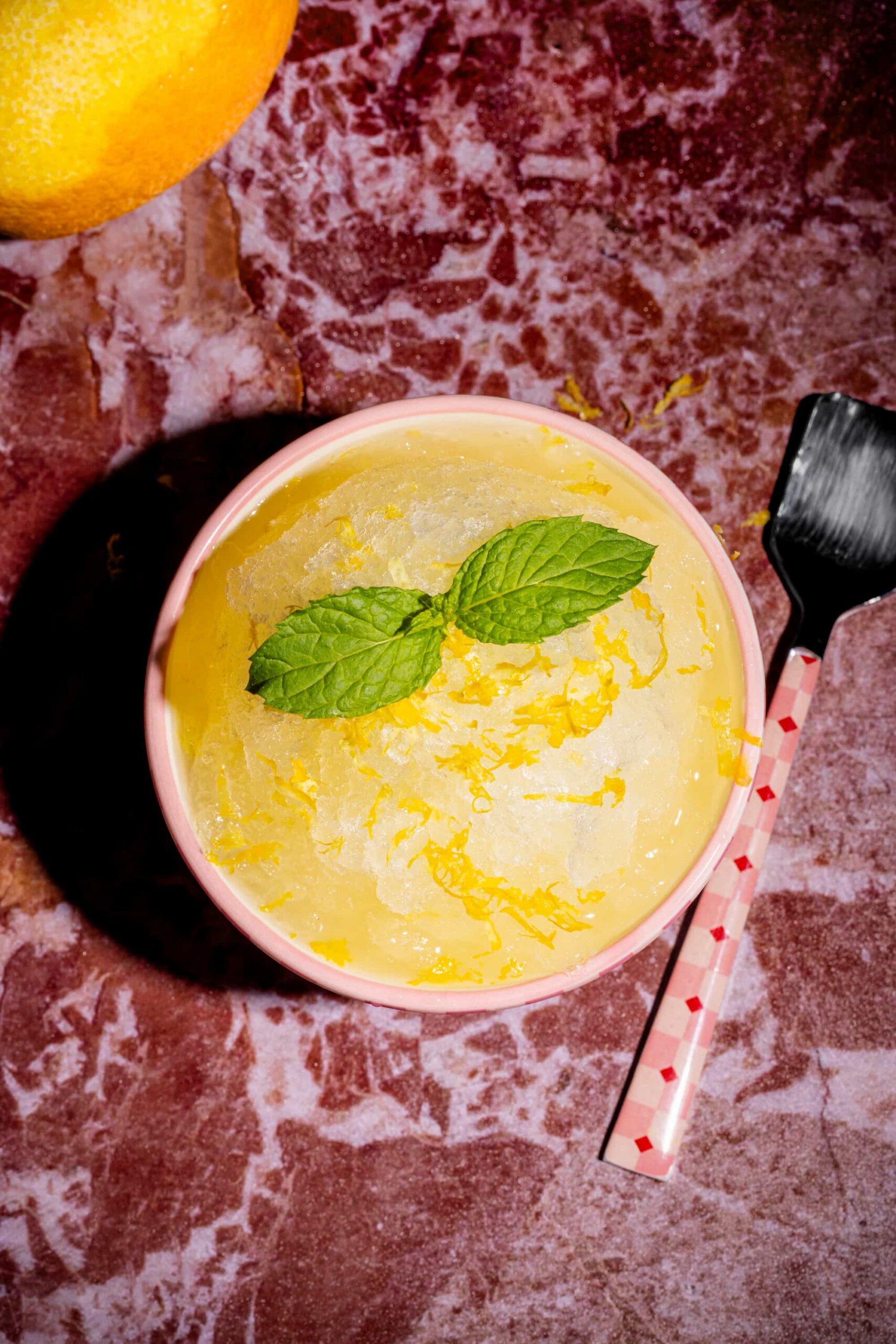 Recette simple et rafraîchissante de granité au citron à partager