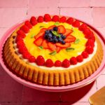 Tarte éponge à la crème et aux fruits frais