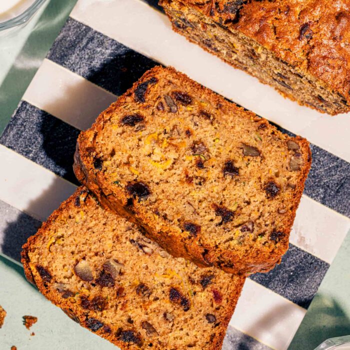 Pain aux courgettes et aux dattes