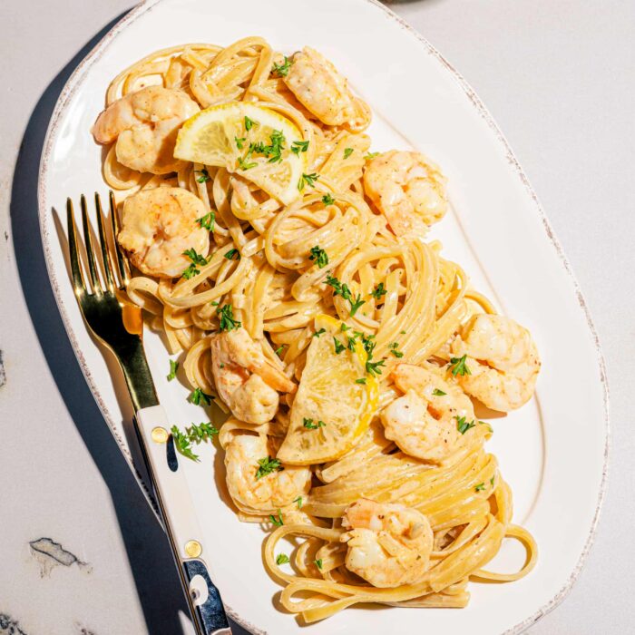 Linguines crémeuses aux crevettes et au parmesan